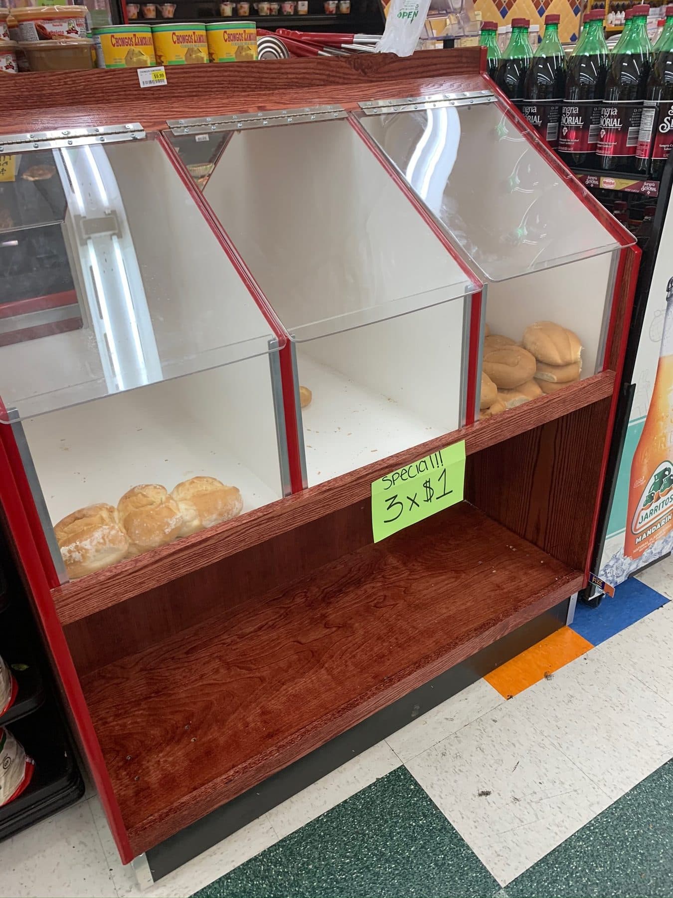 Bakery bread display with acrylic fronts